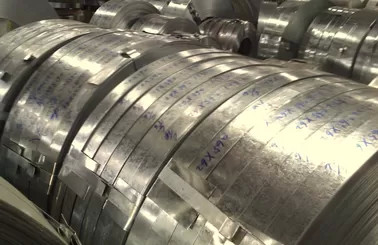 0.15-3.8mm DX51 Cromato Hot Dip Galvanizzato Strip di acciaio per l'industria manifatturiera